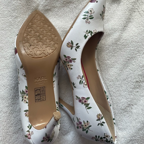 Karl Lagerfeld Rose Toe Pumps - Picture 5 of 7